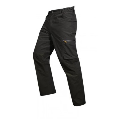 Los pantalones Hart Ilie-T, perfectos para la caza con tiempo húmedo.